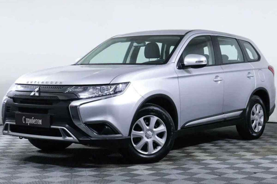 Автомобиль Mitsubishi, Outlander, 2021 года, CVT, пробег 14145 км