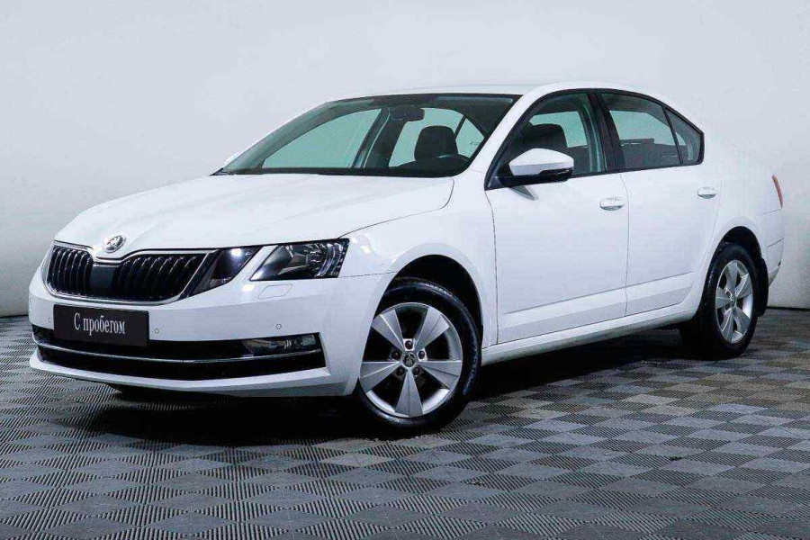 Автомобиль Skoda, Octavia, 2019 года, AMT, пробег 38500 км