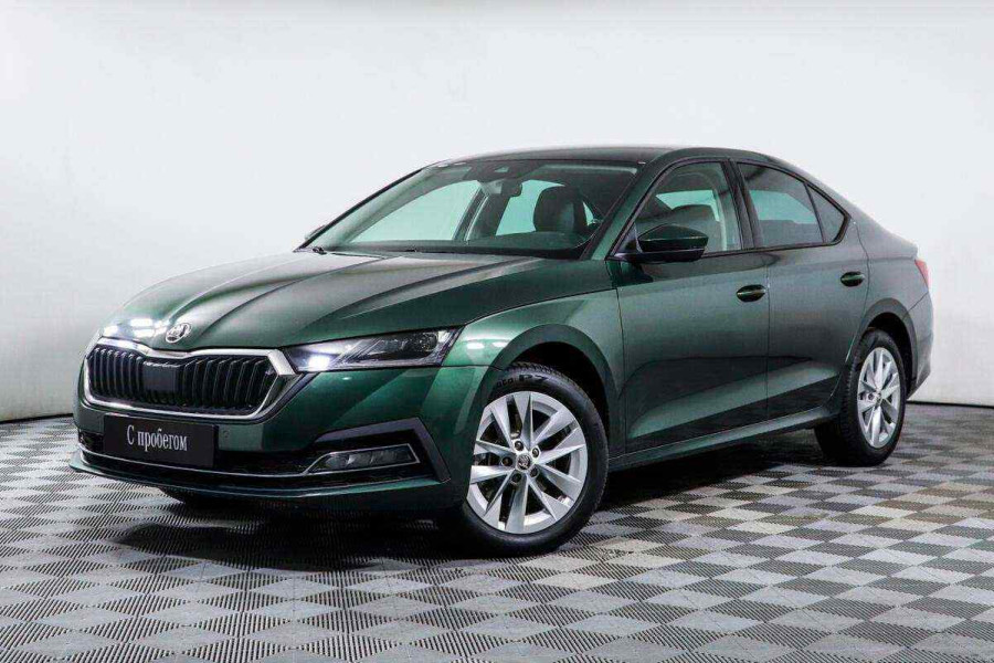 Автомобиль Skoda, Octavia, 2022 года, AMT, пробег 8725 км