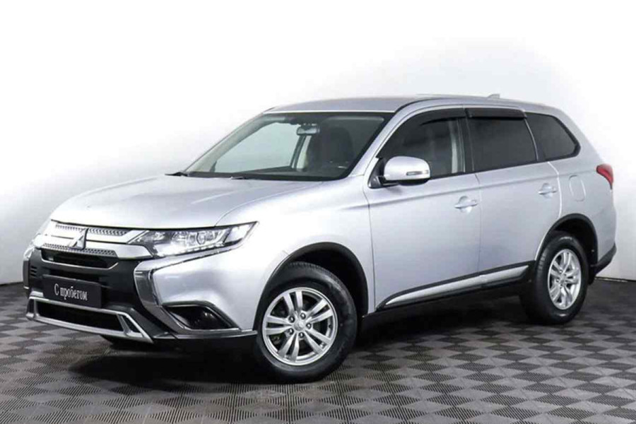 Автомобиль Mitsubishi, Outlander, 2020 года, CVT, пробег 56651 км