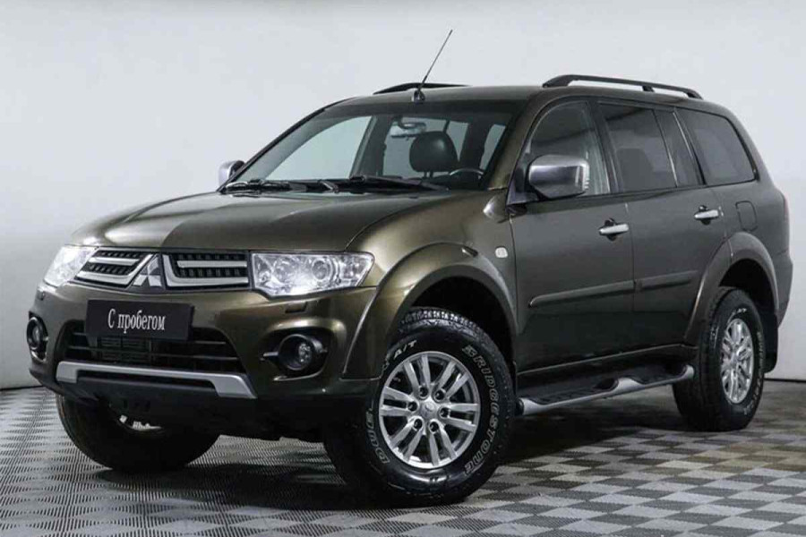 Автомобиль Mitsubishi, Pajero Sport, 2015 года, AT, пробег 107064 км